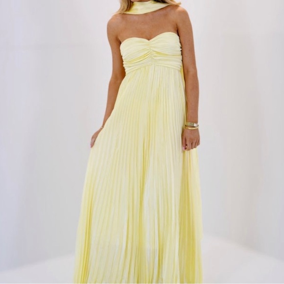 Serena scarf dress- pale yellow! Never worn - Picture 1 of 2